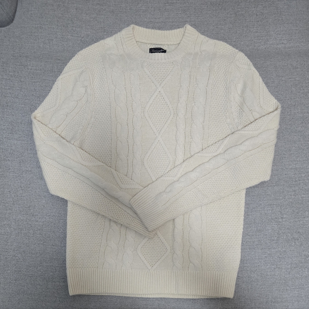 Abercrombie & Fitch cream cable-knit crewneck sweater